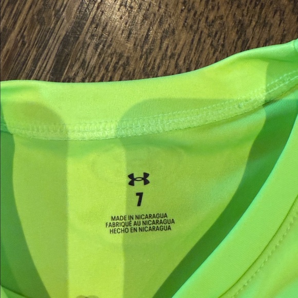 Under Armour Short Sleeve Tee Shirt - Picture 2 of 2